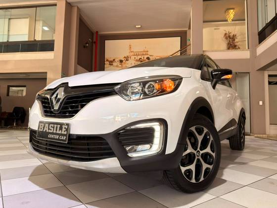 RENAULT CAPTUR 1.6 16V SCE FLEX INTENSE X-TRONIC RENAULT CAPTUR 1.6 16V SCE FLEX INTENSE X-TRONIC
